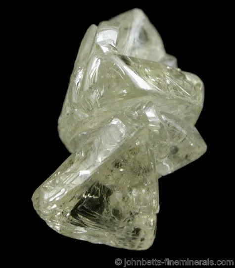 Interconnected Diamond Crystals