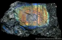 Labradorite var. Spectrolite