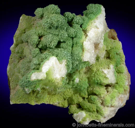Pyromorphite crusts on Quartz