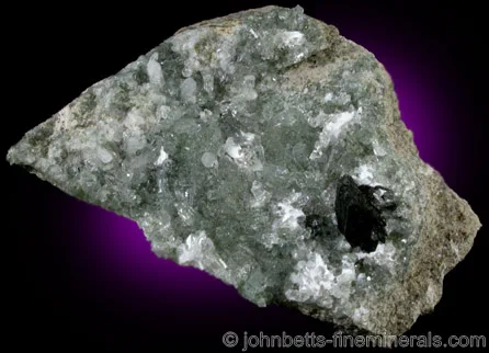 Babingtonite on Quartz