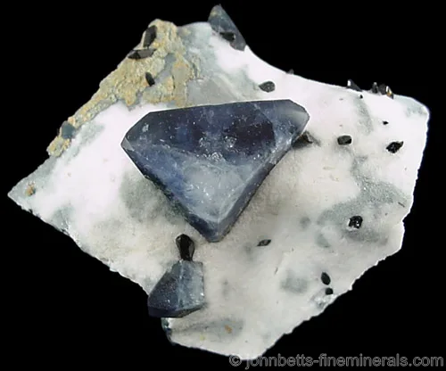 Benitoite Triangle on Natrolite