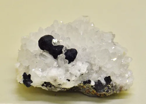 Bornite on Quartz