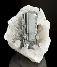 Prismatic Bournonite in Quartz