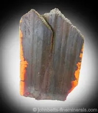 Color-Zoned Orange Brookite