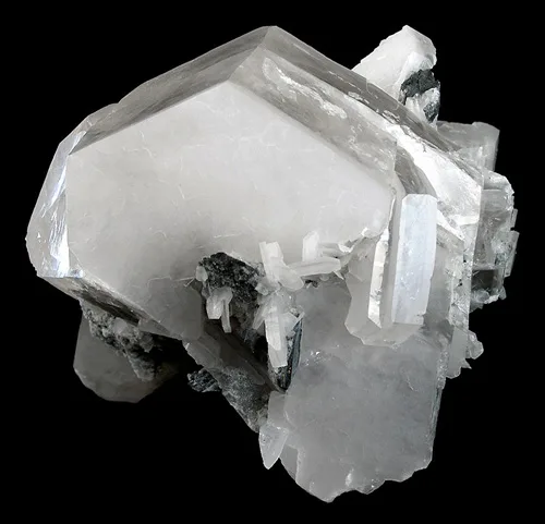 Hexagonal Calcite Clusters