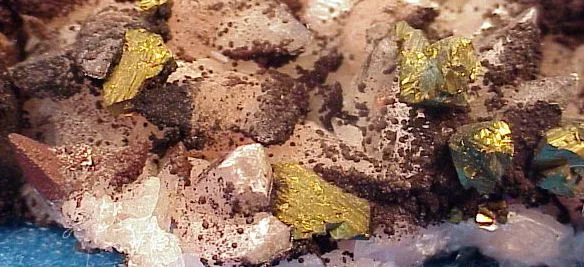 Chalcopyrite with Hematite and Calcite