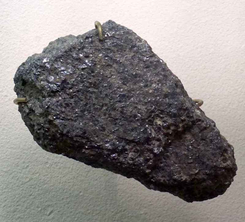 Chromite Crystal Mass