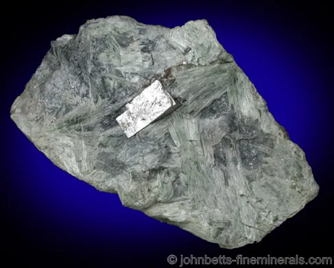 Cubic Cobaltite in Actinolite Matrix