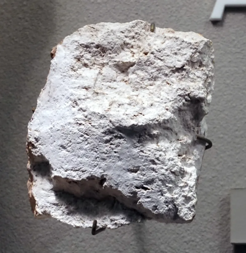 Massive Coesite from Meteor Crater