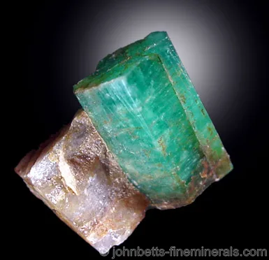 Large Emerald on Matrix