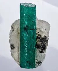 Elongated Kagem Emerald