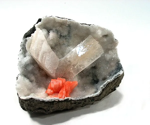 Salmon-Pink Epistilbite