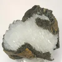 Dense Epistilbite Growth