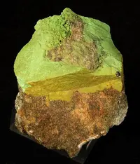 Bright Green Gaspeite