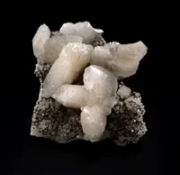 Heulandite on Quartz