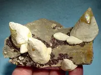 Hydrozincite Coating Calcite with Sphalerite