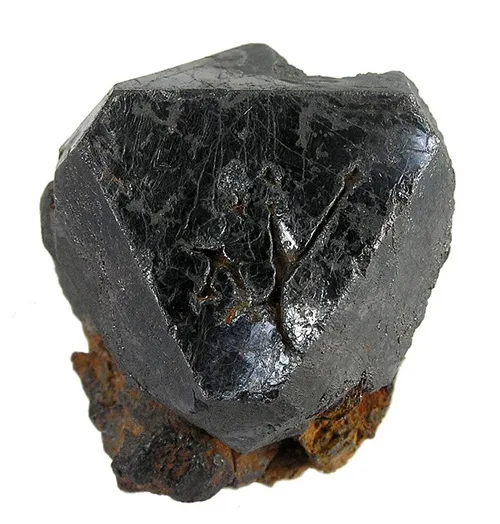 Pseudo-Octahedral Ilmenite Crystal