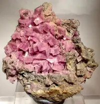 Rhombohedral-Shaped Inesite