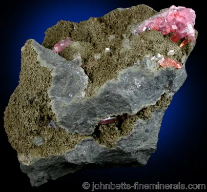Johannsenite with Rhodochrosite