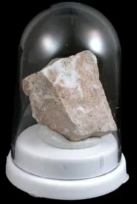 Chessexite on Halite-Nitratine