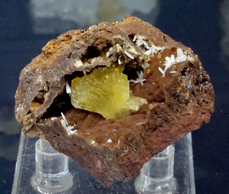 Paradamite Crystal Clustersin Vug
