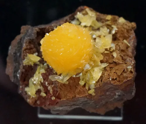 Rounded Paradamite Ball on Matrix
