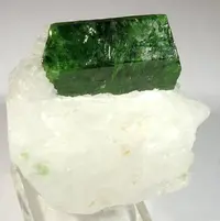 Emerald-Green Pargasite