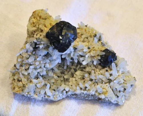 Sphalerite in Quartz