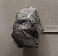 Sparking Allemontite