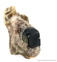 Sharp Triphylite Crystals in Matrix